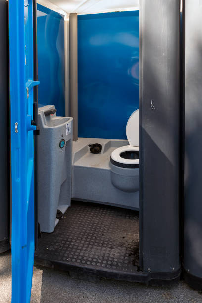 Best Porta potty delivery and setup  in Narragansett Pier, RI